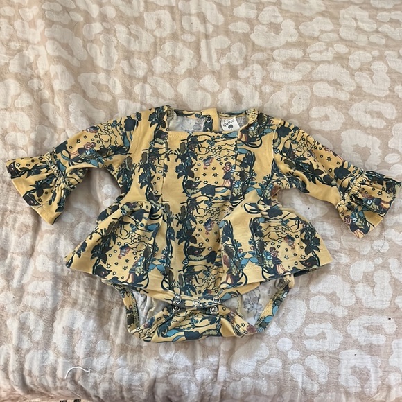 Kate Quinn Ruffle Bodysuits - Picture 4 of 4